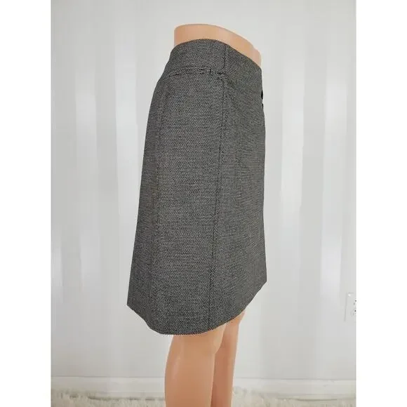 BANANA REPUBLIC Women's Black & White Patterned Straight Skirt Sz 8 - Picture 2 of 8
